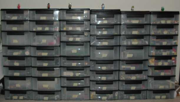 Storage containers